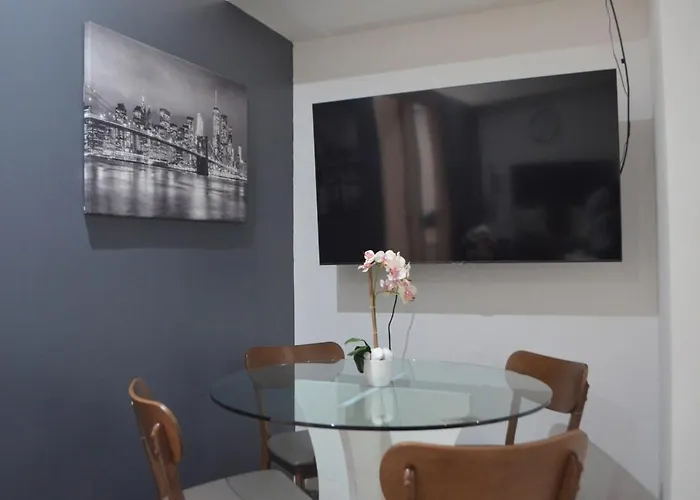 Apartment Cozy In Downtown *